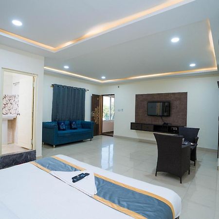 Hotel Accor Inn Bangalore Exteriör bild