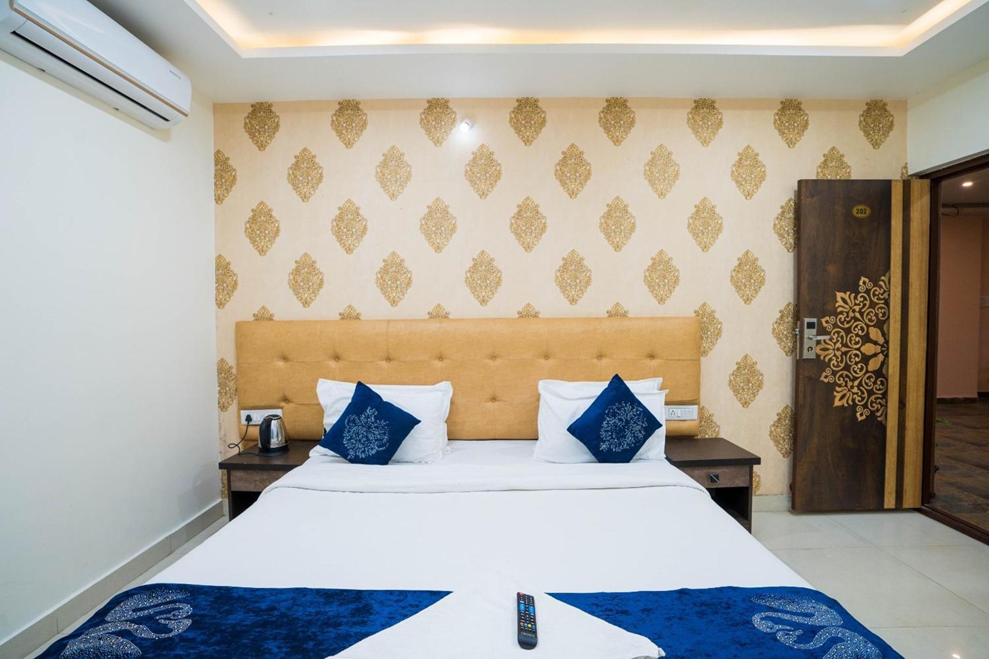 Hotel Accor Inn Bangalore Exteriör bild